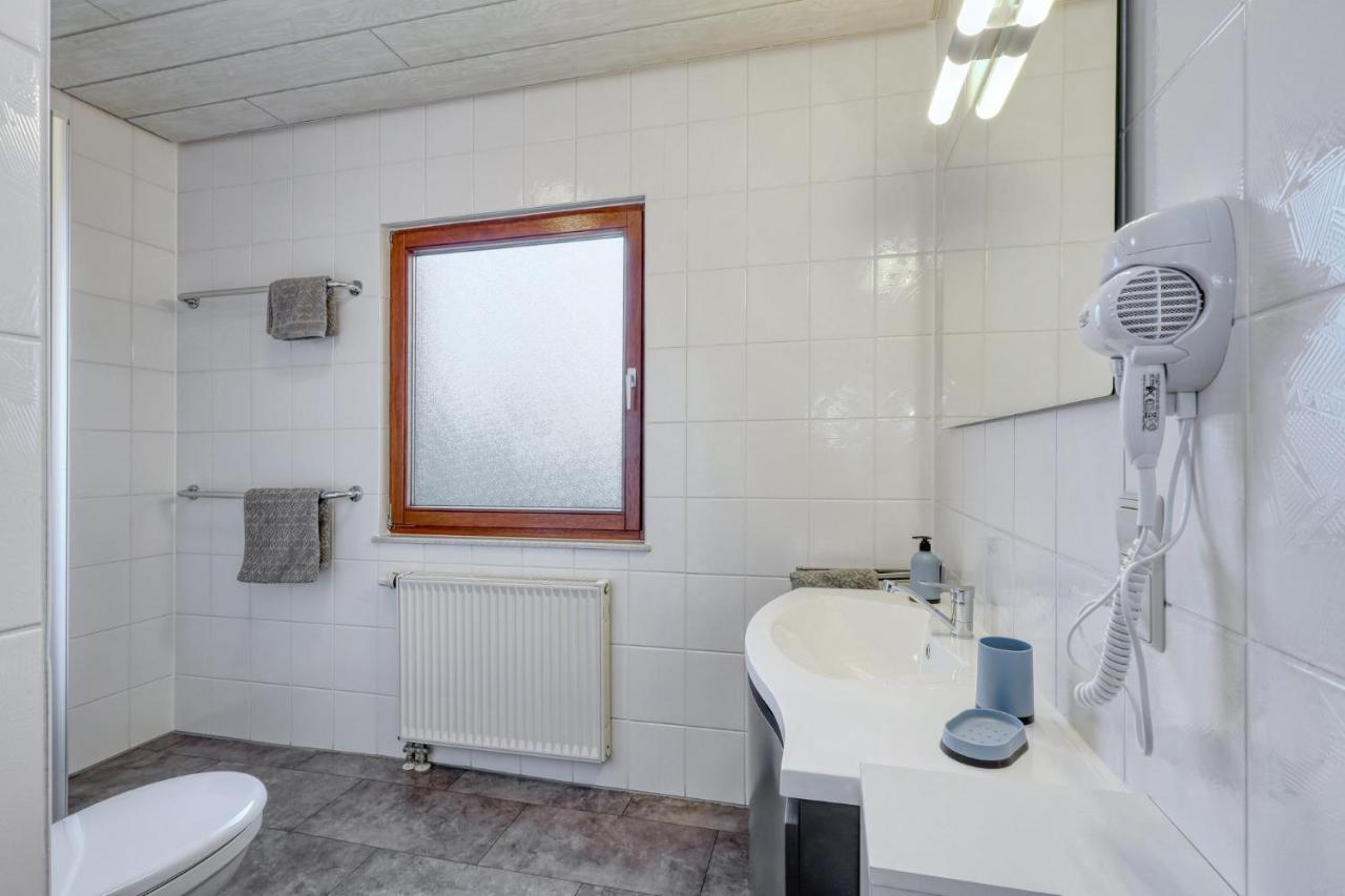 Seepark Kirchheim Ferienhaus Bei Anne Mit Sauna Exteriér fotografie